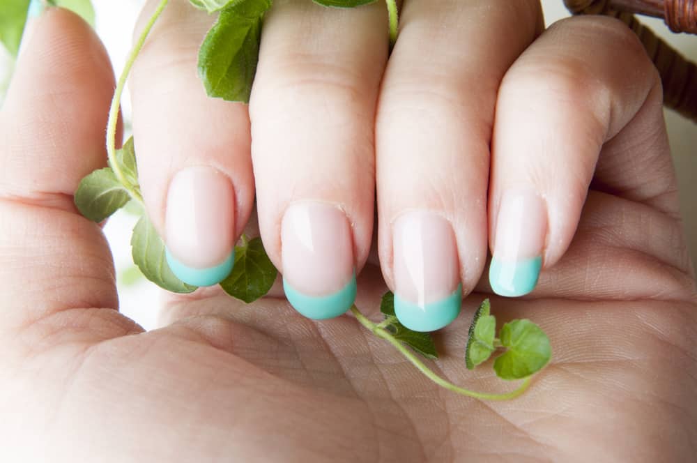 Fresh mint nails design