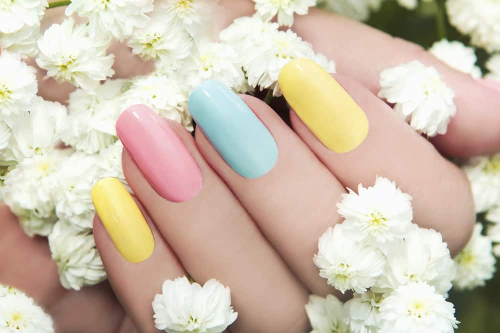 Pastel manicure.